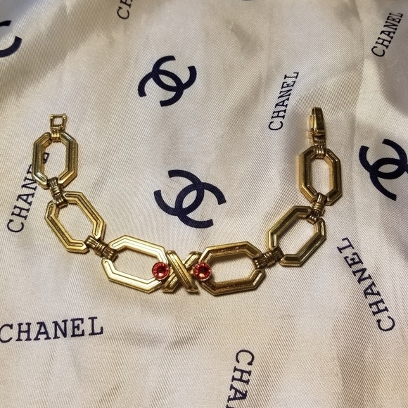 LANVIN Deco Red Crystal Bracelet ~ Vintage - Picture 5 of 8